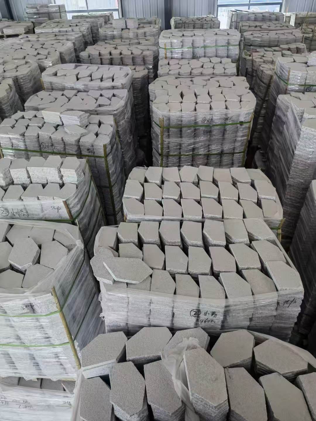 吐鲁番芝麻白石材冰裂纹，碎拼。