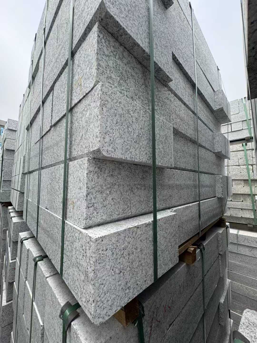 吐鲁番芝麻白路牙石 马路牙子